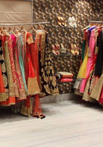 bridal-lehenga-sukreeti-boutique-bridal-wear-1_15_200831-159266649070403